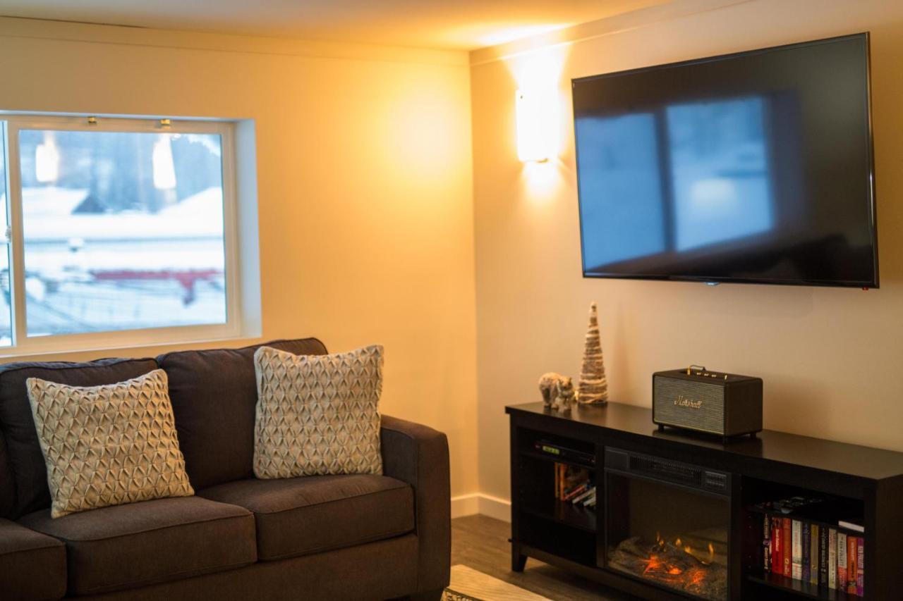 Clipperton Suite By Revelstoke Vacations Exterior photo